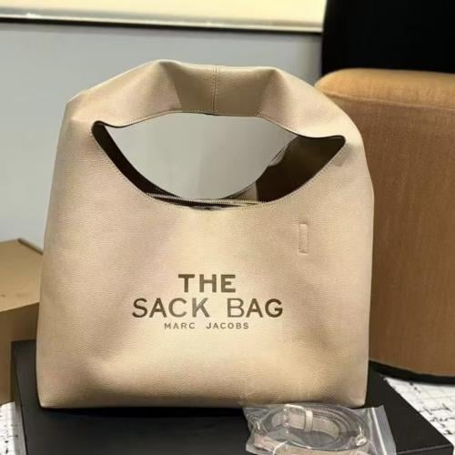 شنطة MARC JACOBS بيج