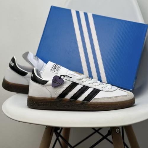 adidas شوز ابيض