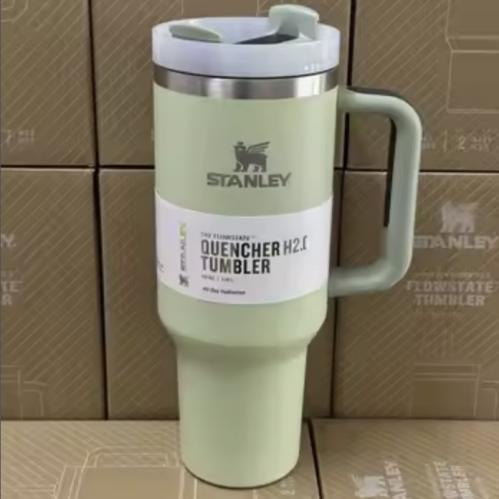 Stanley mug اخضر