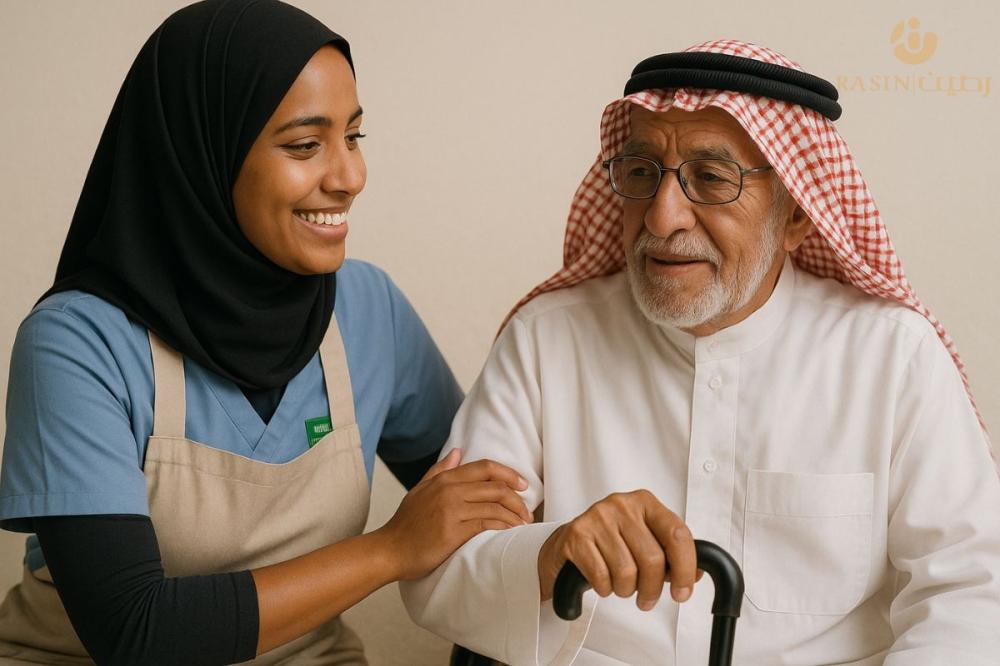 شروط استقدام عاملة منزلية لكبار السن