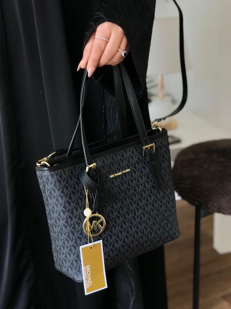 حقيبة مايكل كورس: أناقة تتحدث!