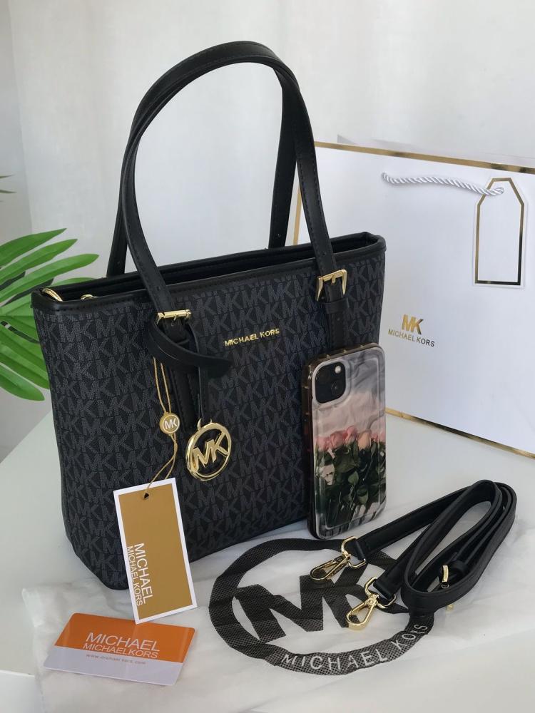 حقيبة مايكل كورس: أناقة تتحدث!