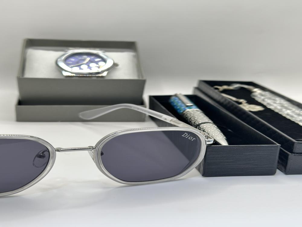 عرض اليوم الوطني (قلم+ساعة+سبحة+نظارة)