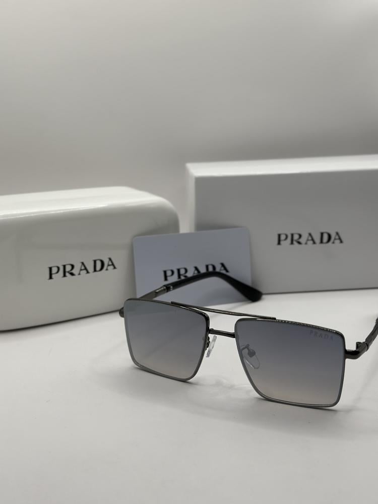 نظارة برادا اسود مدرج