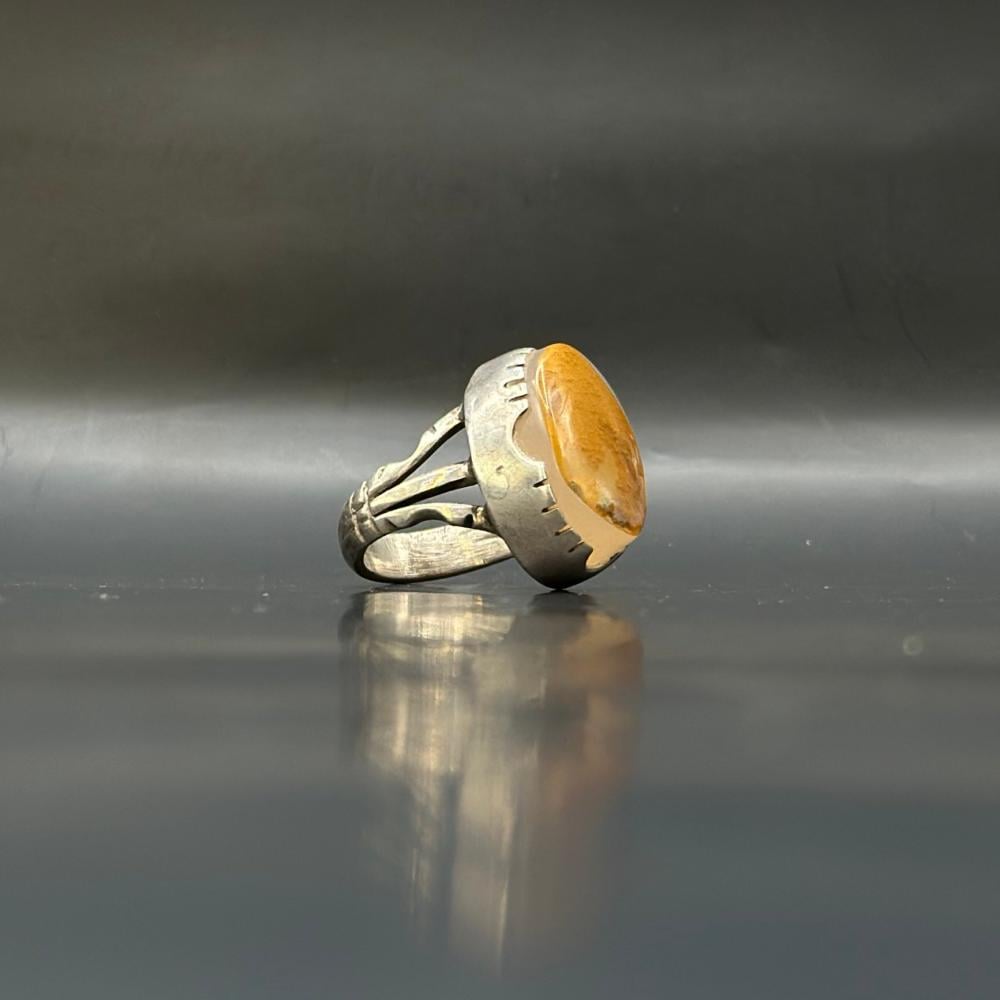 خاتم نوادر عقيق بني مائي