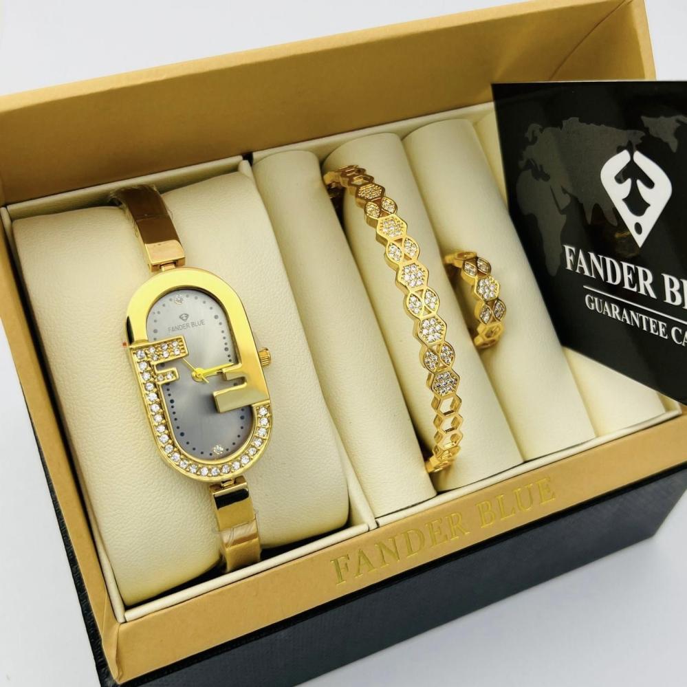 طقم نسائي بسير ستيل بلون الذهبي مع أسواره خاتم و الميناء الرمادي