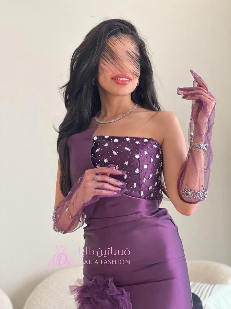 دليلك لاختيار فستان السهرة المثالي: الفروق بين فساتين السهرة، القصيرة، الناعمة، والجلابيات