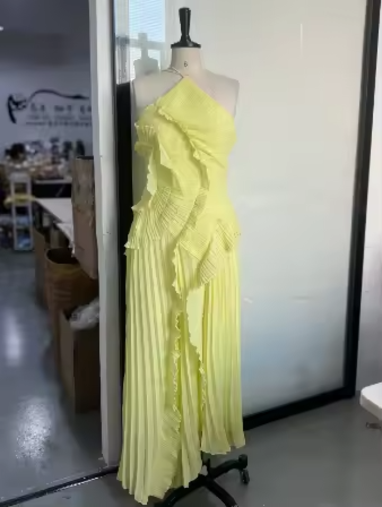 فستان نسائي مزين ب كرانيش