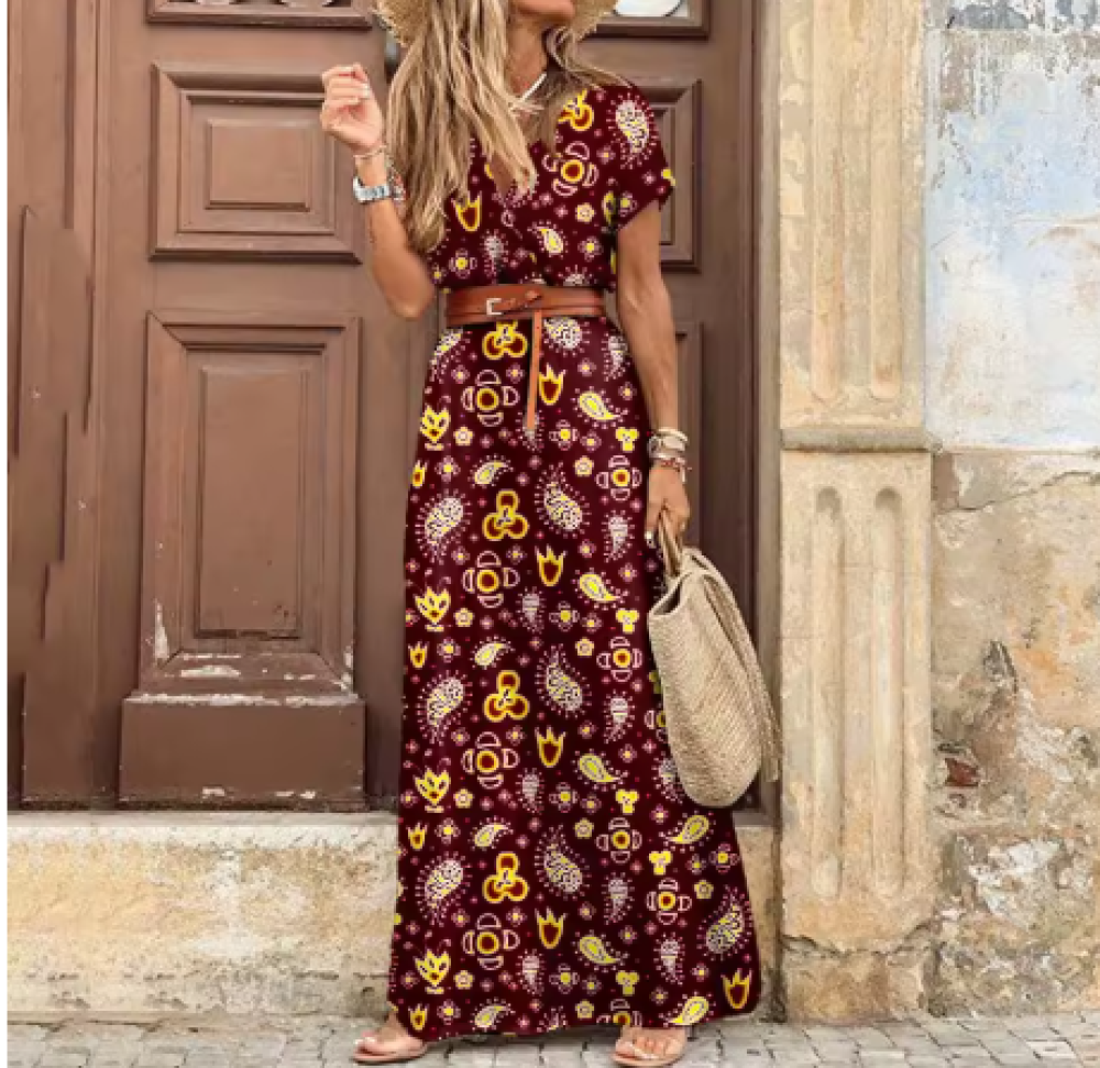 فستان طويل مزين ب زهور