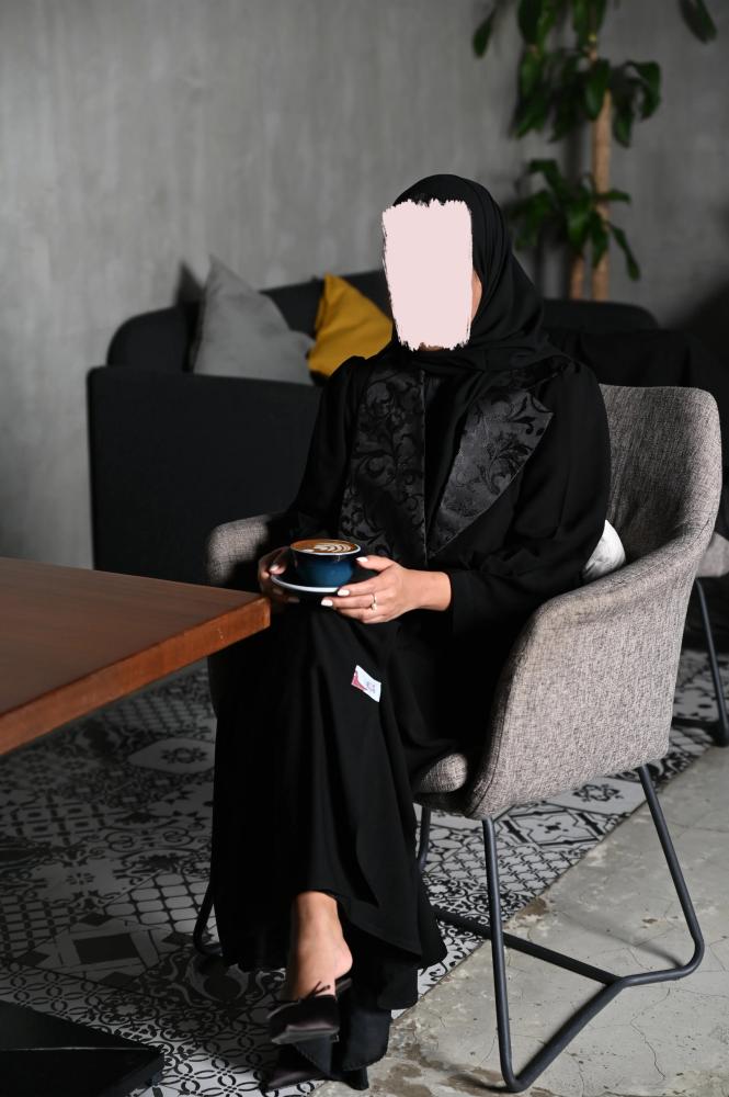 بليز قماش كريب مع تدخيلات جاكار فخم وانيق