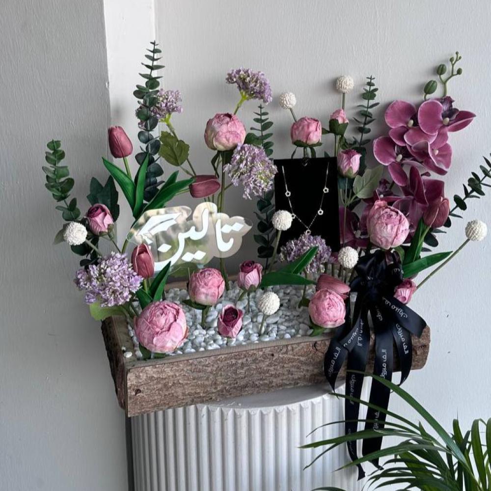 تنسيق جذع الشجرة ب الورد مع تغريسه