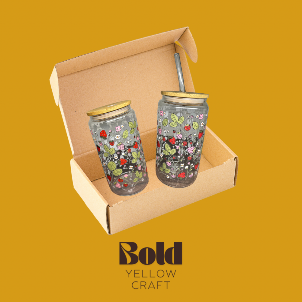 كوب زجاجي فراولة