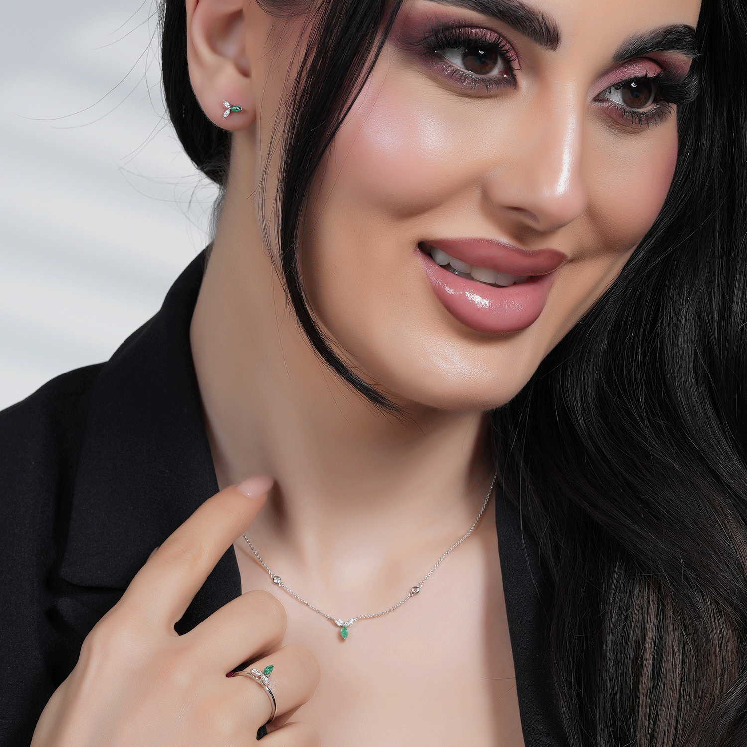 نصف طقم ذهب ابيض والماس