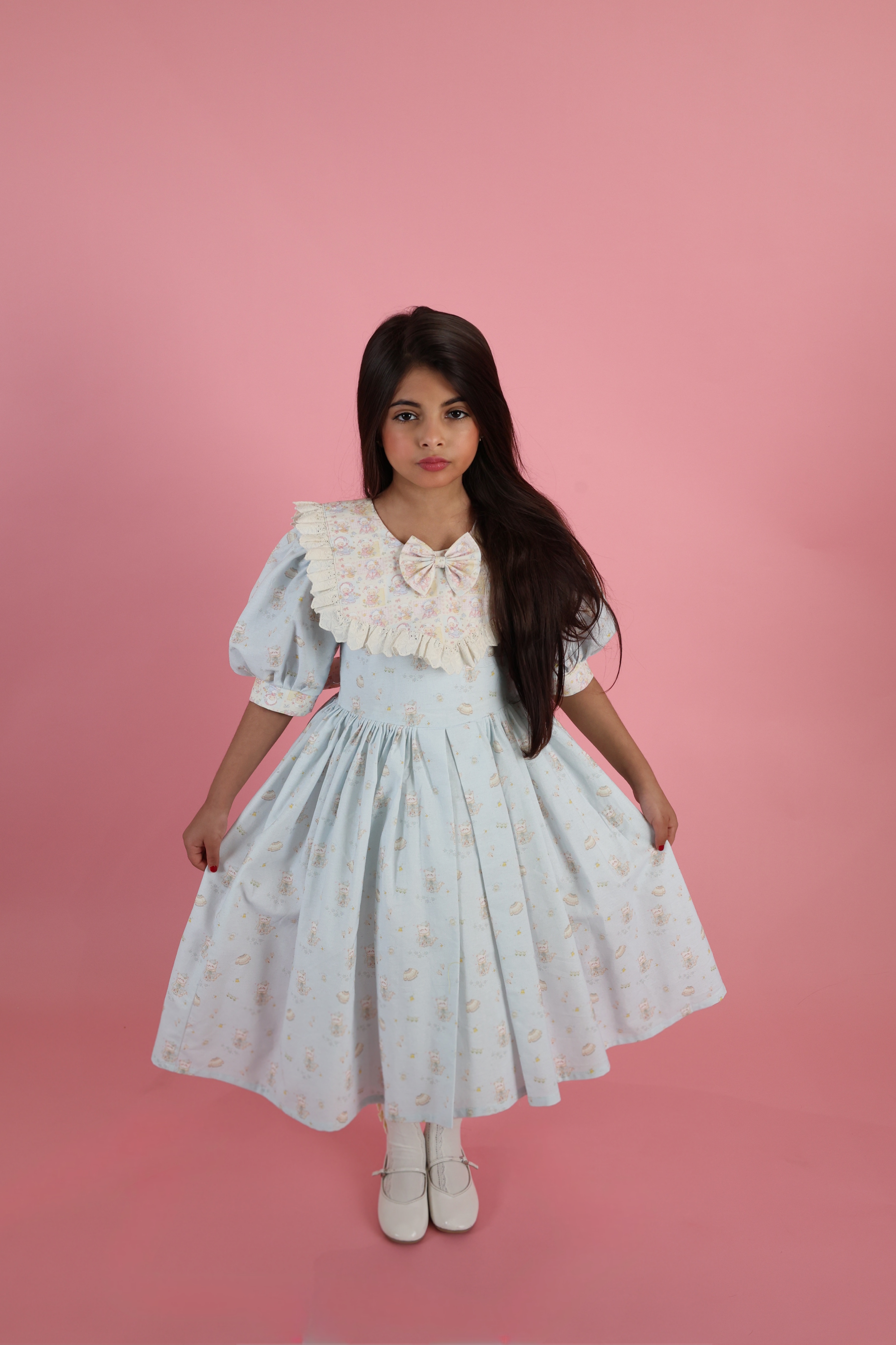 Children's dress with two fabrics of natural Korean cotton decorated with playful childhood prints
