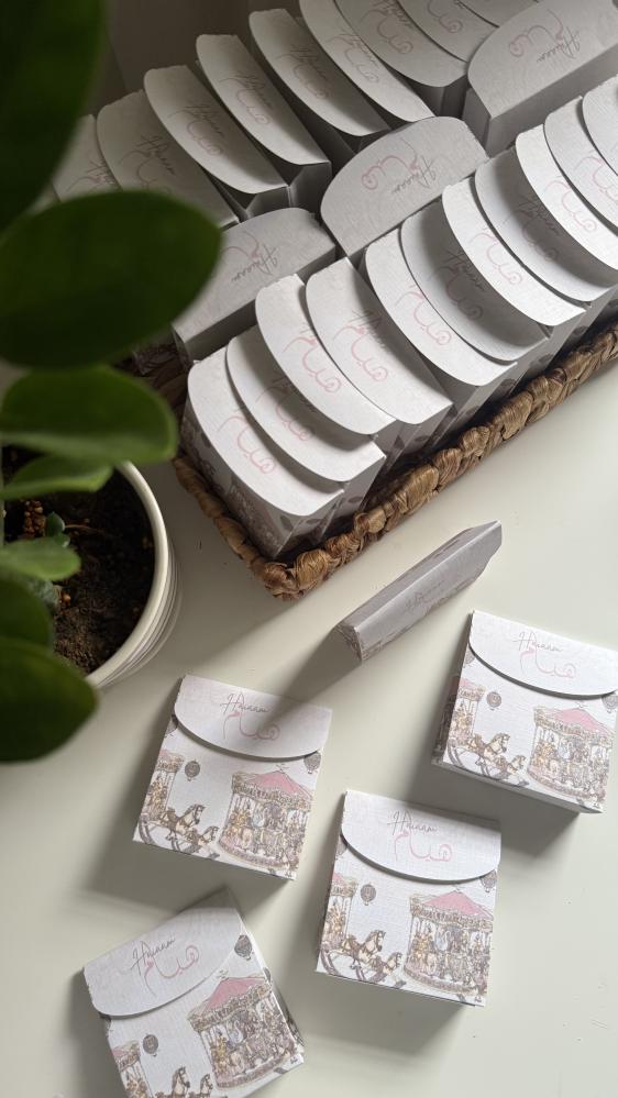 ١٢ بوكس كريم يد مرطب