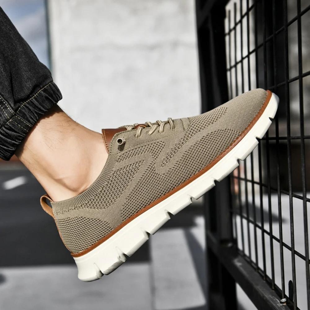 أحذية رجالية خفيفة