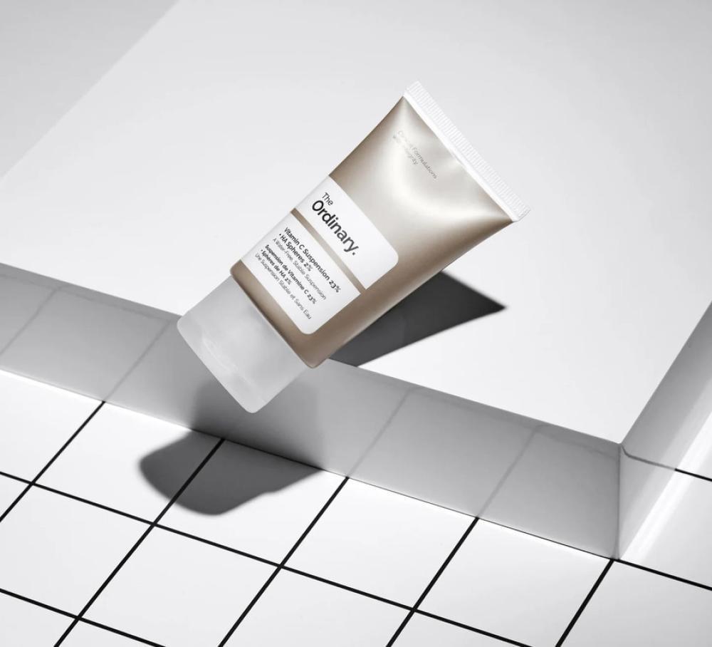 سيروم فيتامين C مع حمض الهيالورونيك