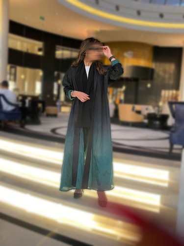 عبايه لنن زيتي مع اسود
