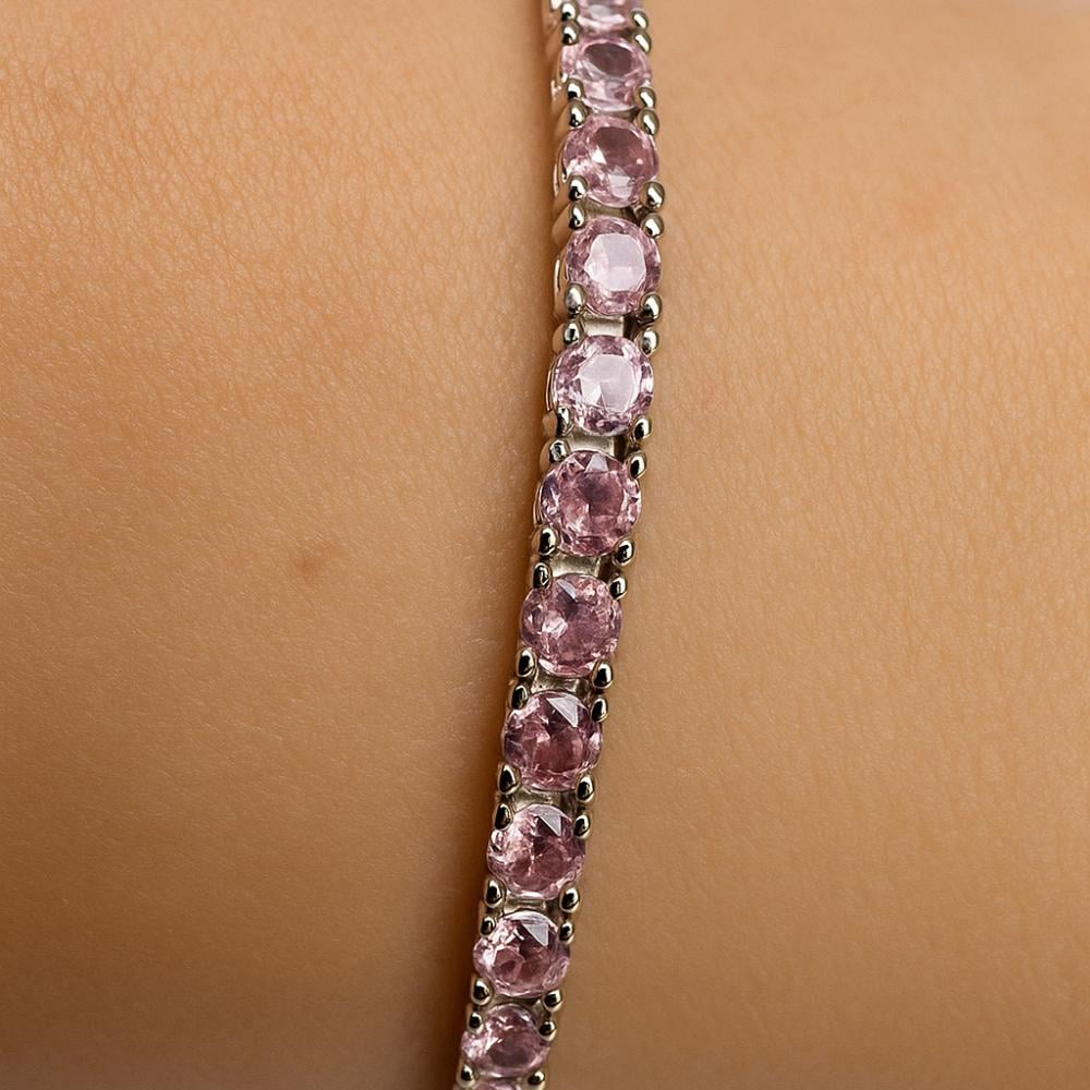 سوار تنس فضي كلاسيكي باللون الوردي المميز (فضة إسترليني 925)