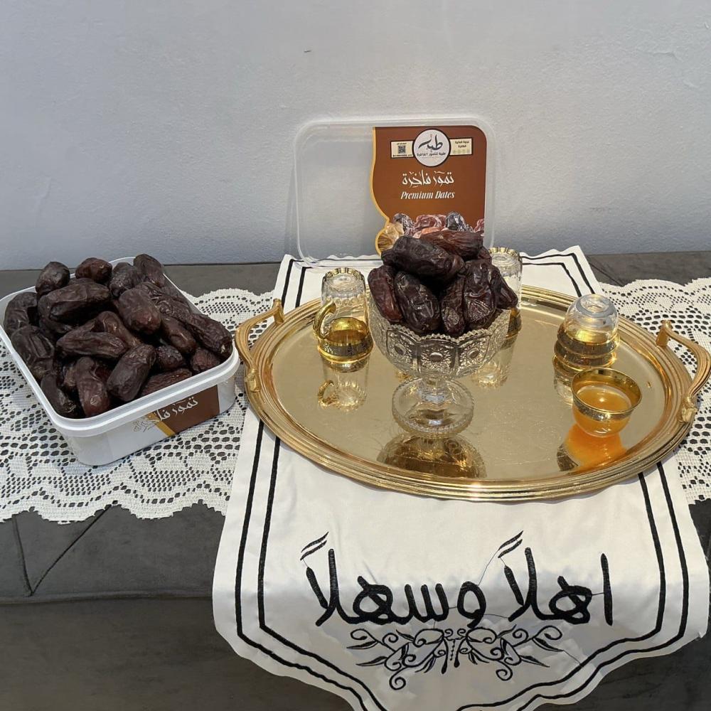 تمر عنبر المدينة الفاخر 1