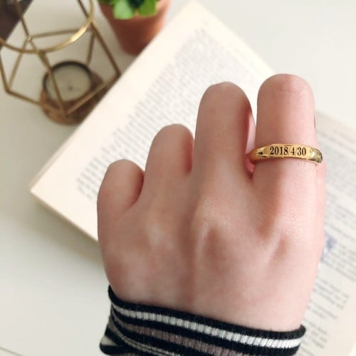 دبله بتاريخ الزواج مع اسم داخلها