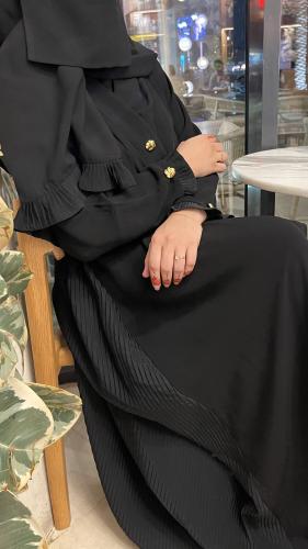 204 عباية عملية كسرات من الخلف