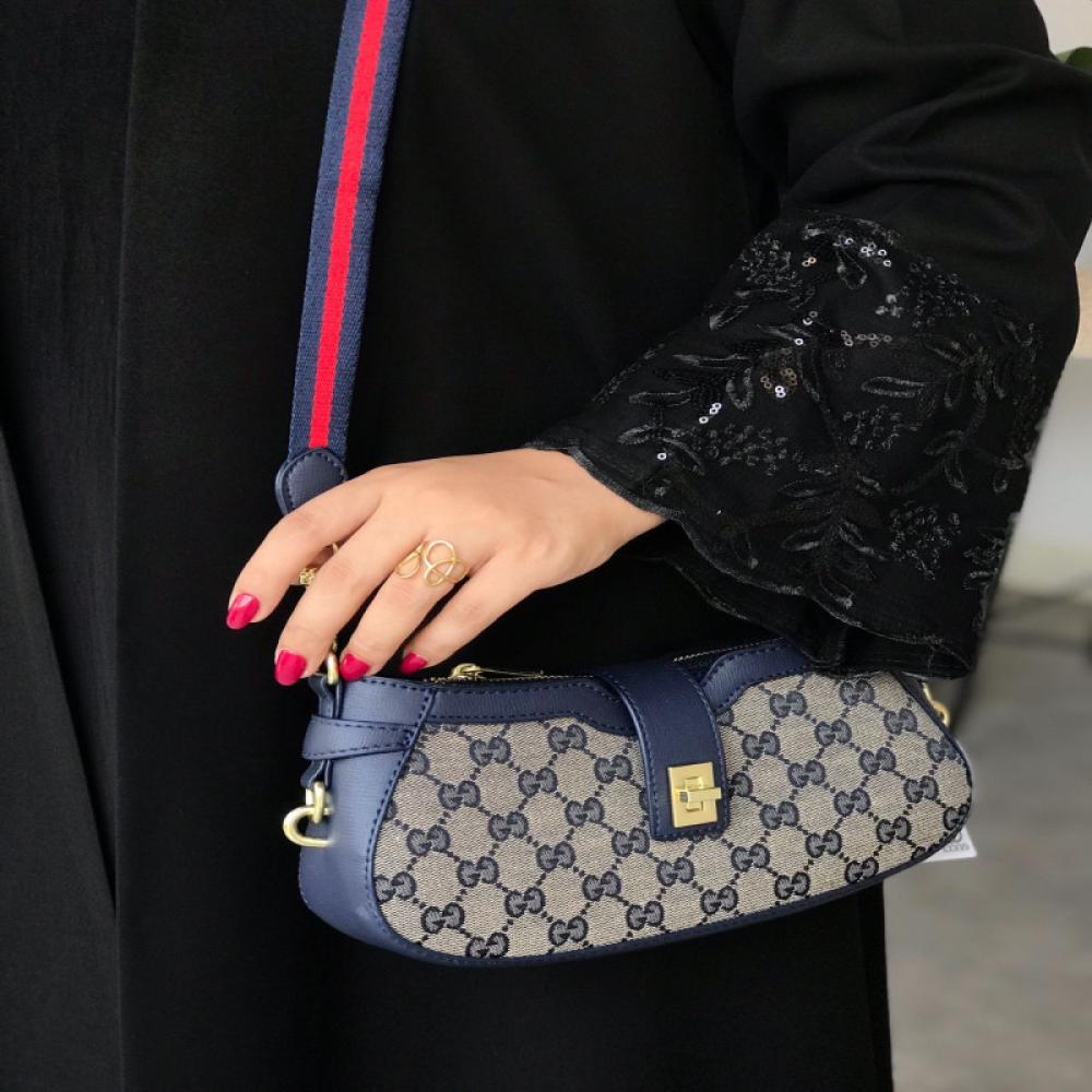 شنطة نسائيه من ماركة قوتشي