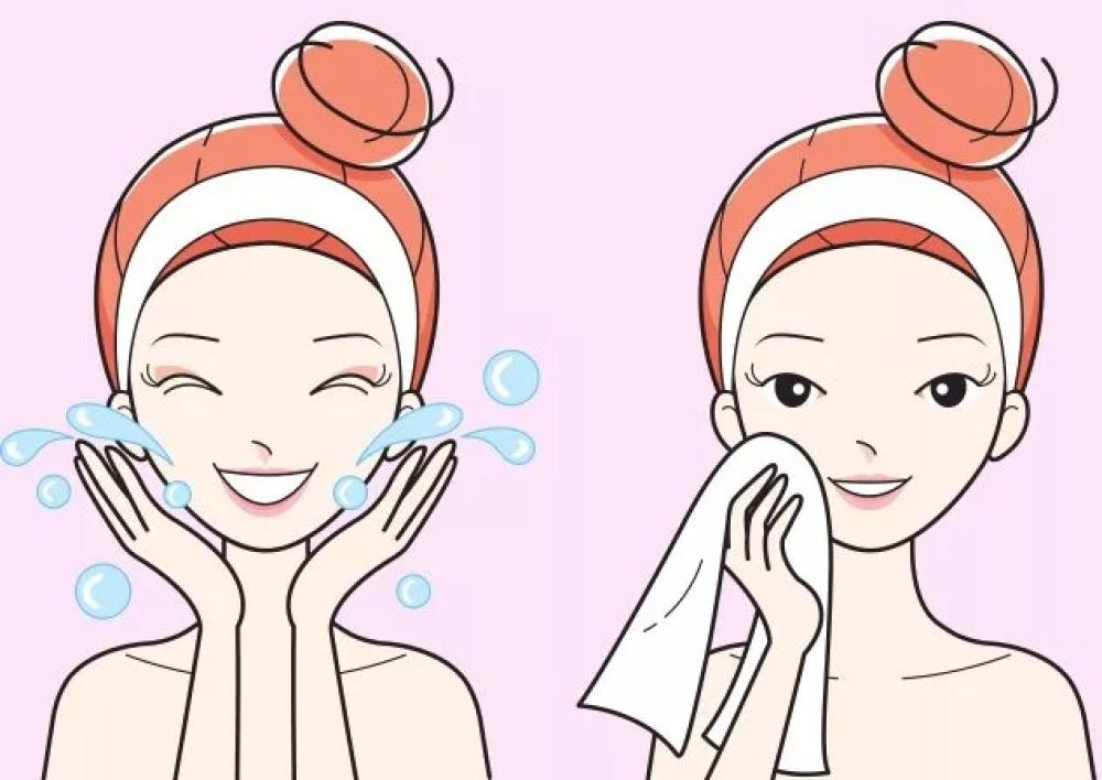 غسول الوجه: كيف تختارين الغسول المناسب لبشرتك؟