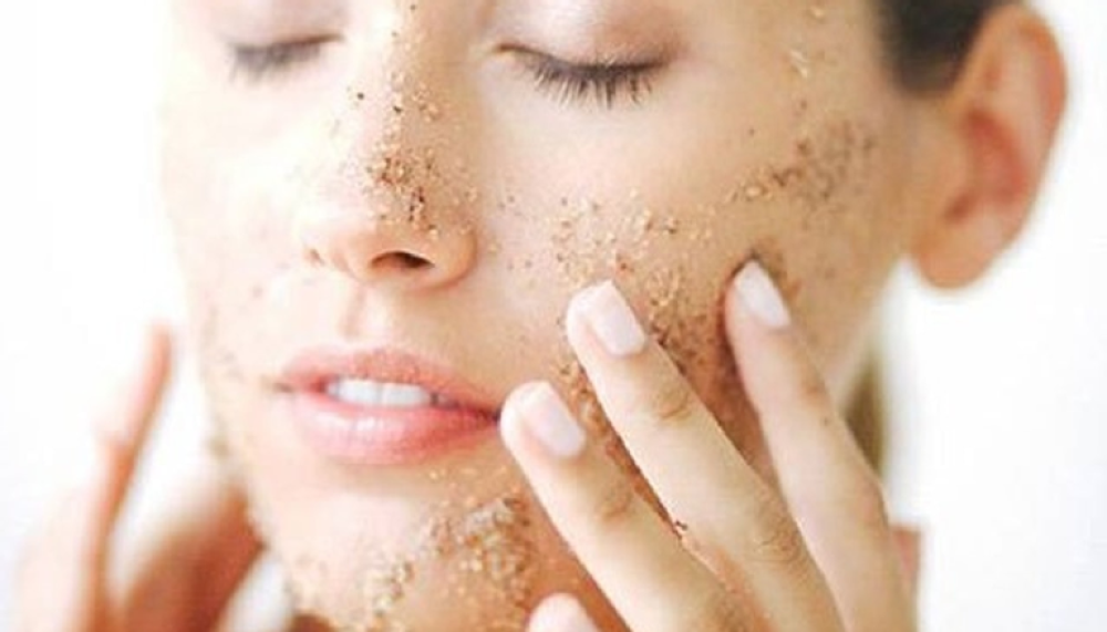 مقشرات الوجه