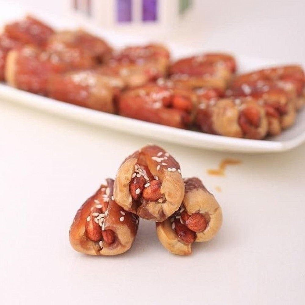 صقعي المدينة المنورة باللوز 1 كيلو سلة تمر وقهوة