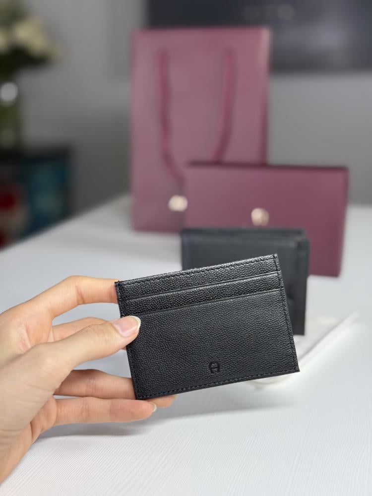 اجنر محفظة رجالية باللون الاسود مع حامل بطاقة SAFFIANO BILL AND CARD CASE