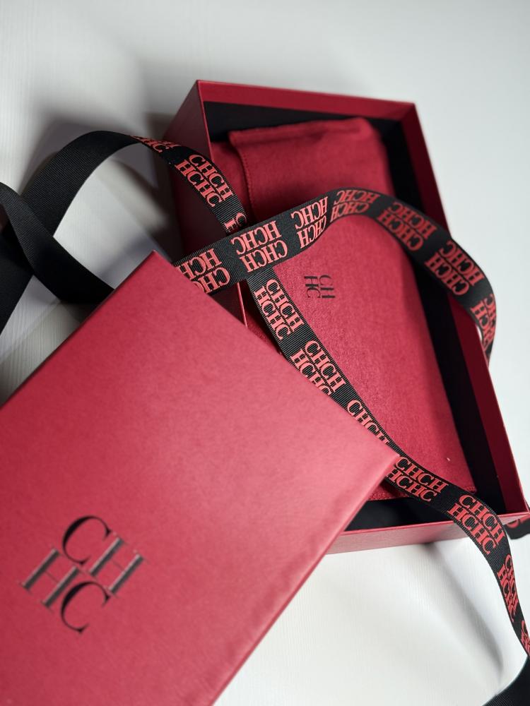 كارولينا هيريرا رويال كروس والت