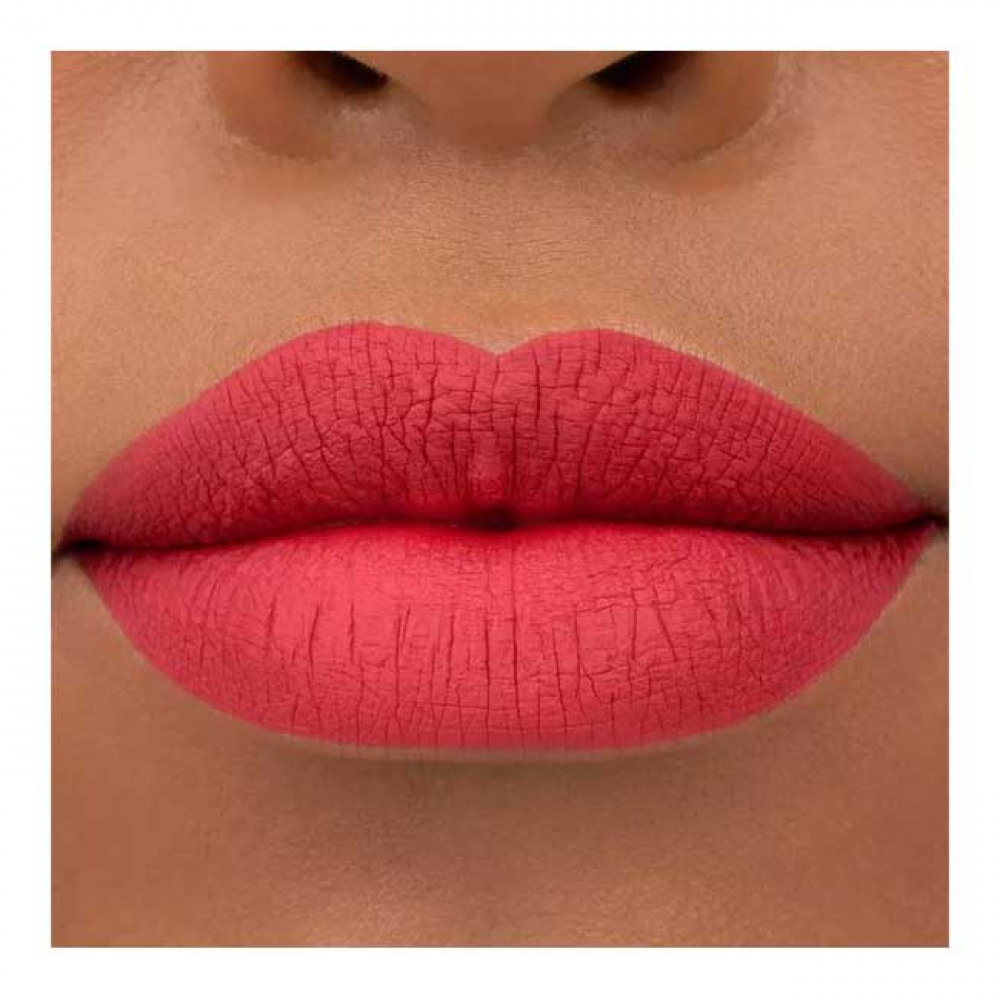 Essence 8 Hour Matte Liquid Lipstick 07 Classic Red 2.5 ml