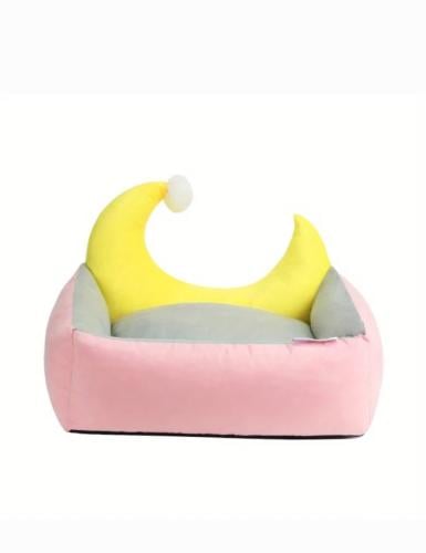 سرير مستطيل صغير للقطط على شكل قمر