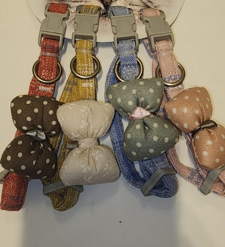 طوق للقطط ربطة فراشة ملون