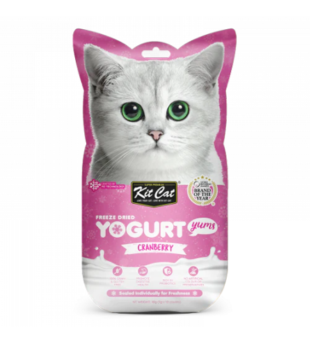 كت كات يوقارت مكافات مجففة للقطط بنكهة التوت البري 10g