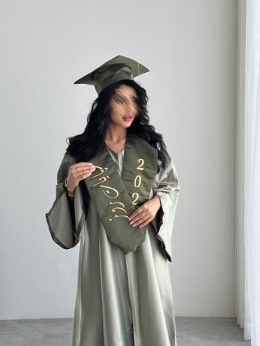 عبايه تخرج روز 2025