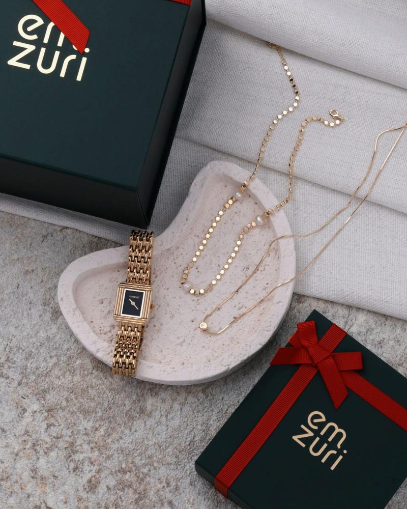 طقم هدايا نسائي بتصميم جذاب