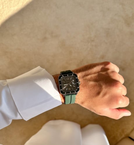 Green rubber men's watch