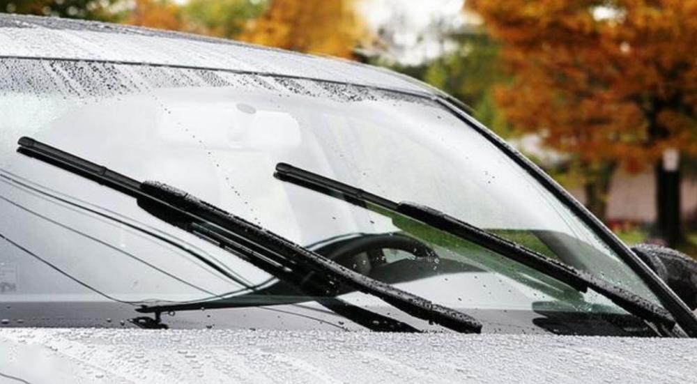 Types of car windshield wipers