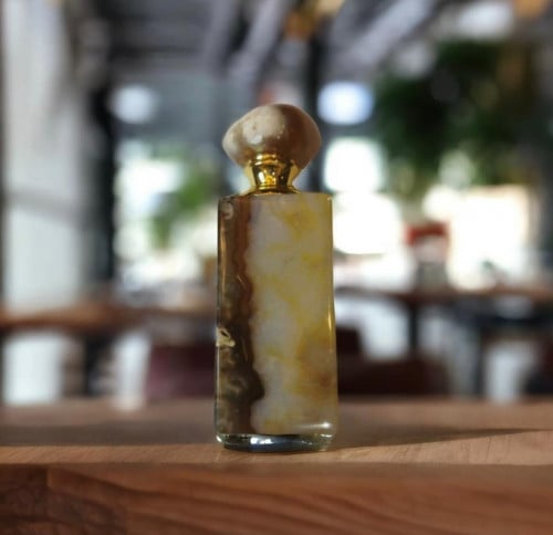 ربع تولة من الأحجار الطبيعية مع دهن العود الفاخر