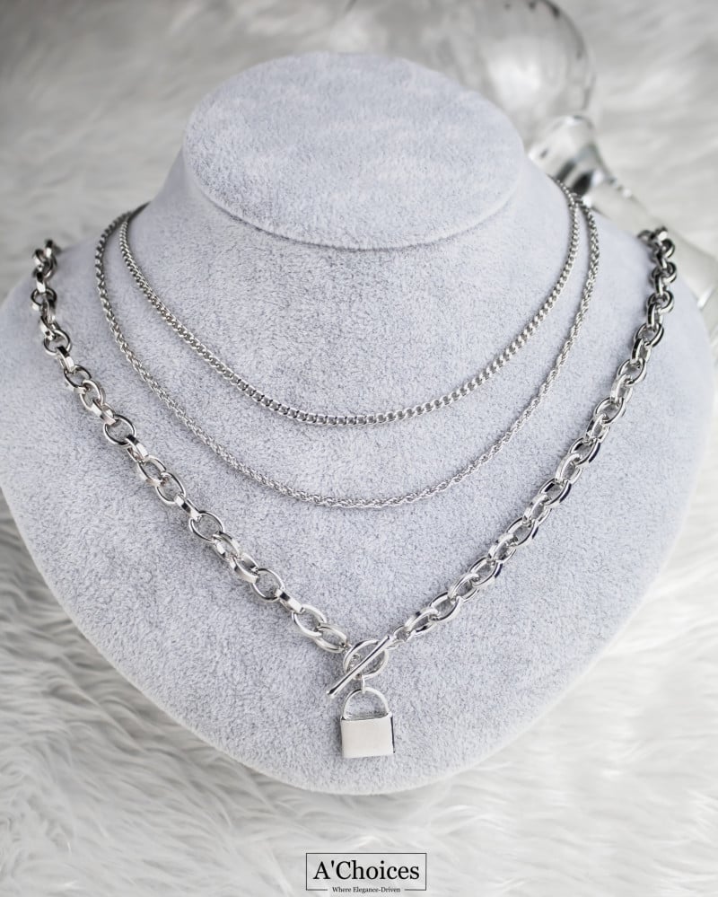 Three tier necklace with a distinctive design in silver and gold A Choices
