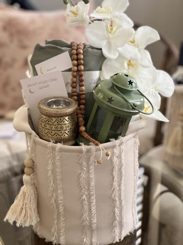 سلة الاوركيد الاخضر