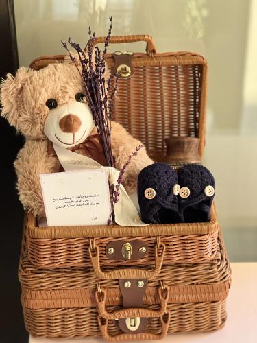 شنط  جونيورز الابيض