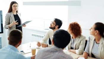 الإداريــة والمـالــية والتـسويـق