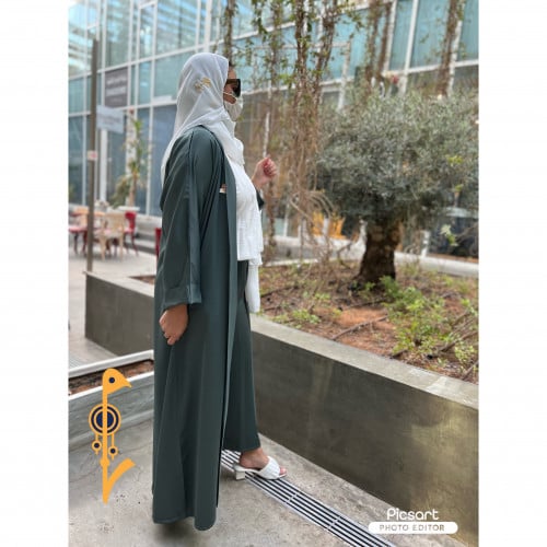 عبايه ساتان مع تيشيرت وبنطلون