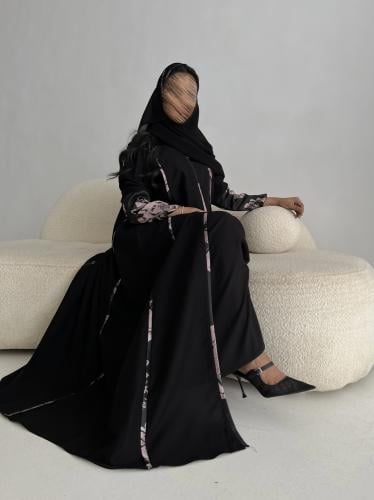 U9 - عبايه انيقه
