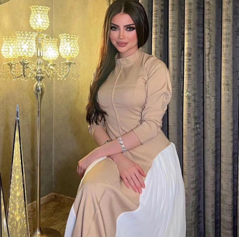 فستان كريب بليسيه أنيق - تصميم ناعم يبرز أنوثتك