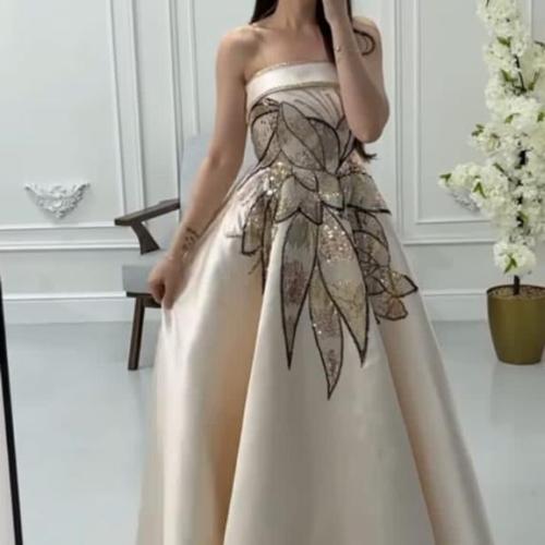 فستان سهرة ناعم
