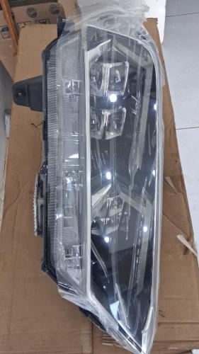 شمعة امامي يسار T77